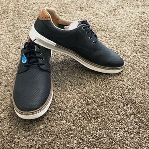 Johnston & Murphy Navy McGuffy Hybrid GL2 Shoes